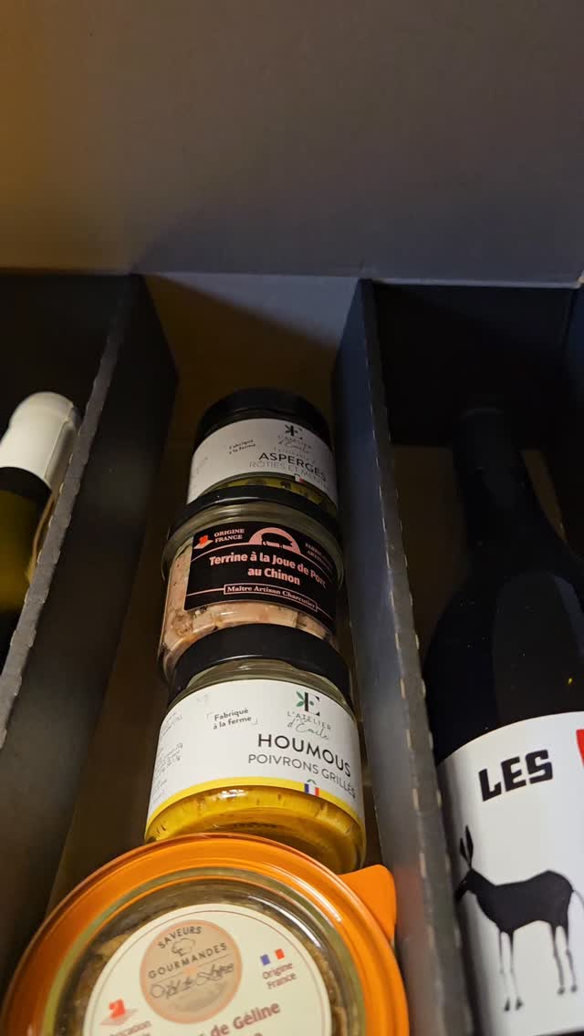 Va falloir se pencher sur les cadeaux de Noël !
Un coffret, c'est parfait 😉