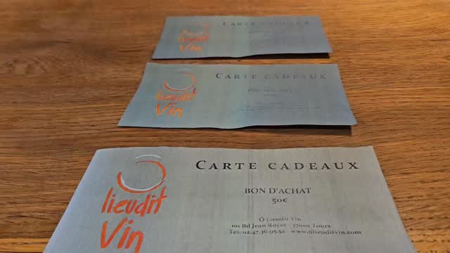 Pour une soirée dégustation, un achat de quilles, un repas...les cartes cadeaux vont ravir vos proches sous le sapin ! 😃😃😃